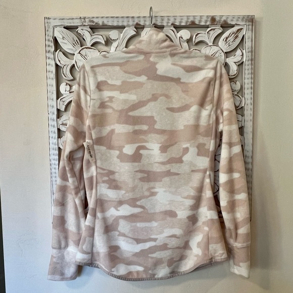 NWT Old Navy Pink and White Camo Fleece Zip Up (Small) - Picture 6 of 7